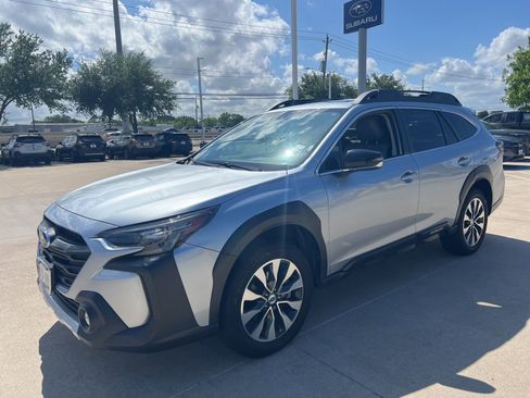 Used 2023 Subaru Outback Limited image 3