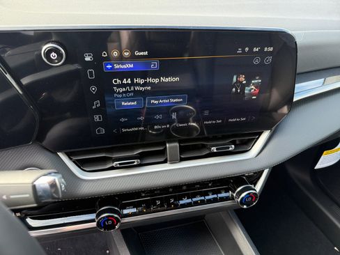 New 2026 Chevrolet Equinox LT w/ Convenience Package II image 12