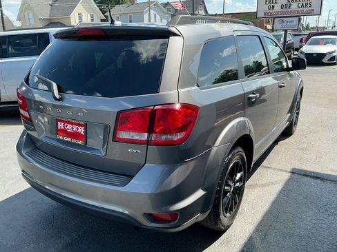 Used 2013 Dodge Journey SXT w/ Flexible Seating Group FWD image 4