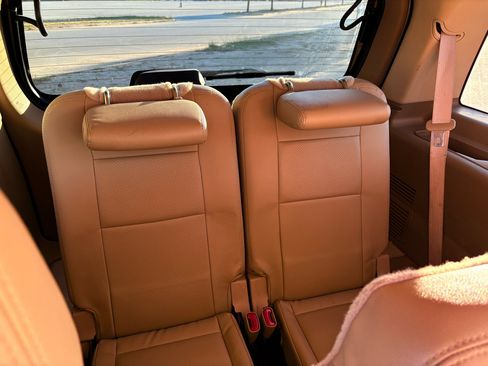 Used 2010 Ford Explorer XLT image 29