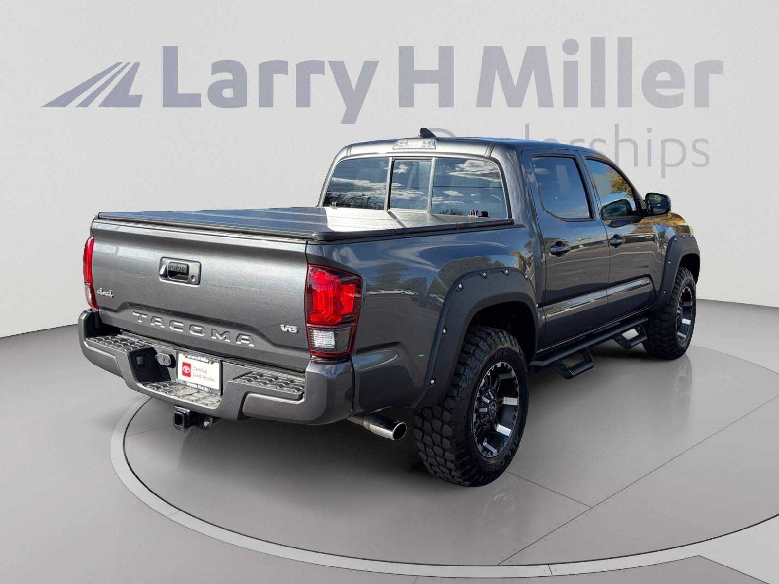 Certified 2021 Toyota Tacoma SR AWD/4WD image 5