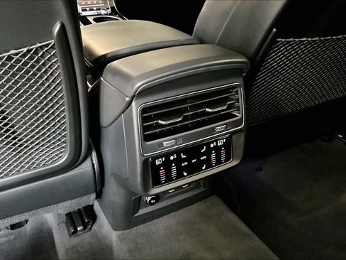 Used 2021 Audi RS Q8 w/ Carbon Optic Package image 29