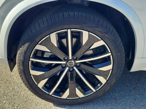 Certified 2025 Volvo XC90 B5 Plus image 11