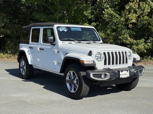 Used 2023 Jeep Wrangler Sahara image 3