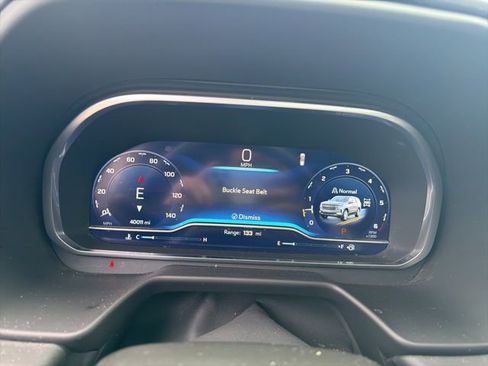 Used 2023 Chevrolet Suburban High Country image 13