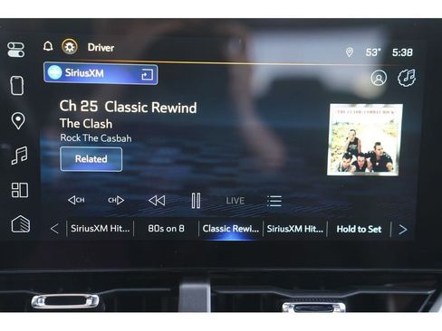 Used 2025 Chevrolet Equinox LT w/ Convenience Package II image 17