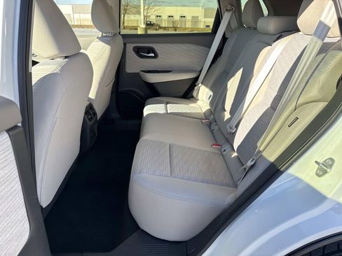 Used 2023 Nissan Rogue SV AWD/4WD image 23