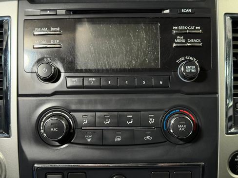Used 2018 Nissan Titan S AWD/4WD image 31