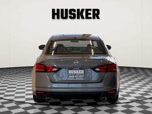 Used 2025 Nissan Altima 2.5 SR image 6