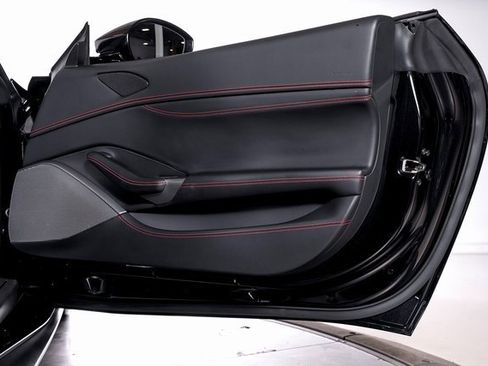 Used 2020 Ferrari Portofino image 56