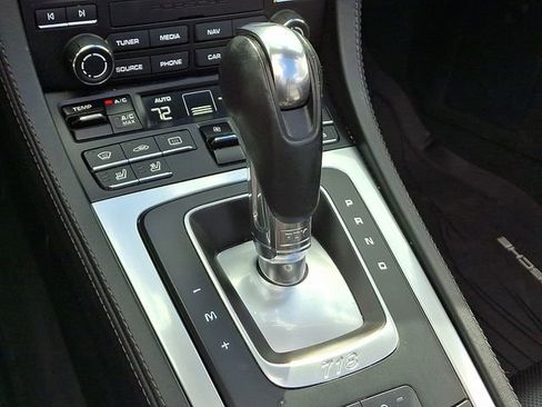 Used 2018 Porsche 718 Boxster GTS image 9