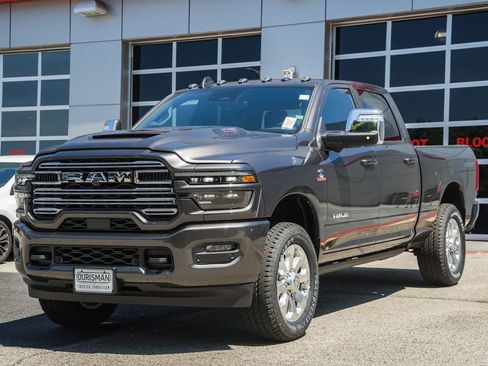 New 2026 RAM 2500 Laramie AWD/4WD image 3