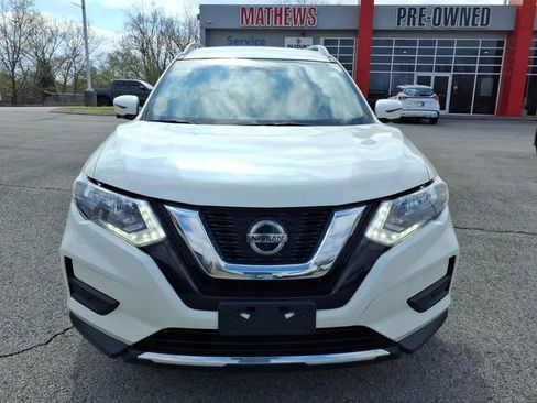 Certified 2018 Nissan Rogue SV w/ Premium Package image 20
