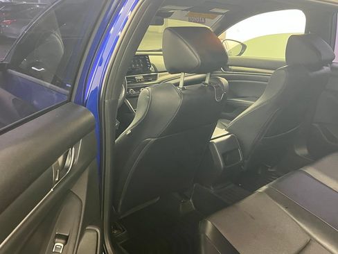Used 2018 Honda Accord Sport image 10