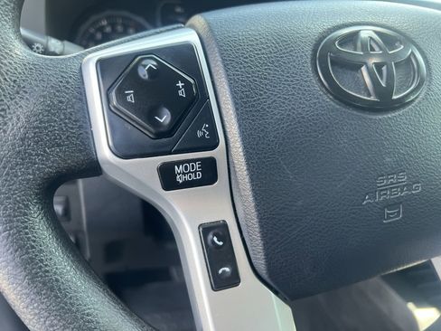 Used 2018 Toyota Tundra SR5 image 12