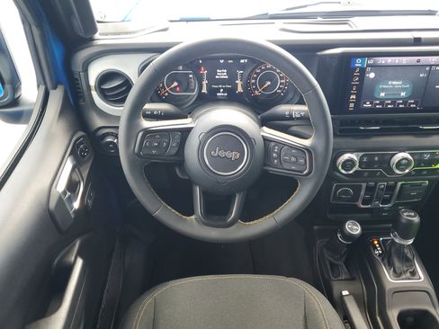 Used 2024 Jeep Wrangler Sport S image 16