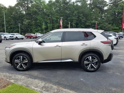 Used 2023 Nissan Rogue SL w/ SL Premium Package AWD/4WD image 3