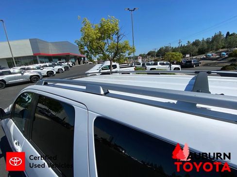 Certified 2021 Toyota Sequoia SR5 AWD/4WD image 10