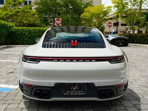 Used 2021 Porsche 911 Carrera 4 image 22