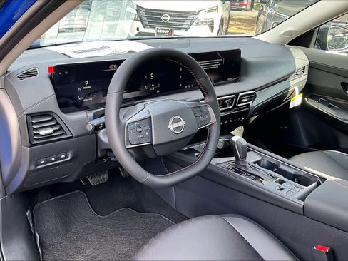 New 2026 Nissan Sentra SR FWD image 8