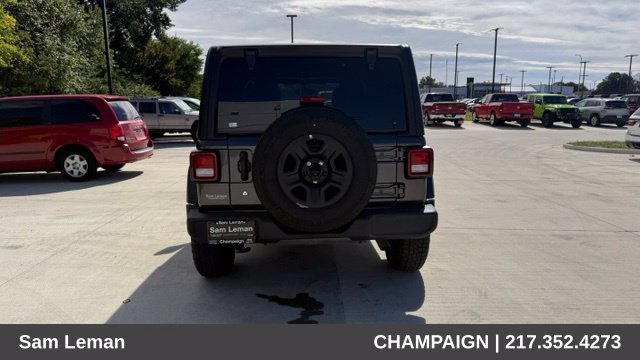 Used 2023 Jeep Wrangler Unlimited Sport AWD/4WD image 4