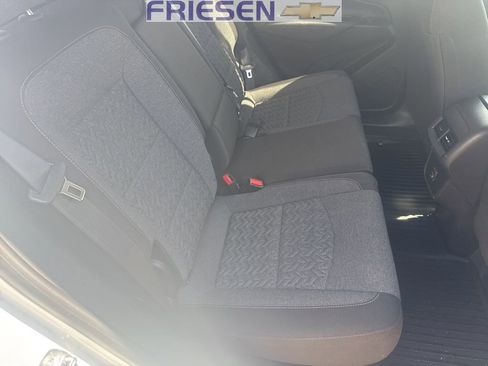 Used 2024 Chevrolet Equinox LT image 25