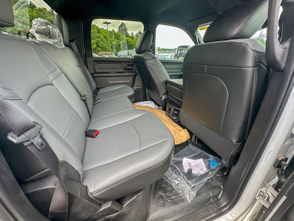 New 2026 RAM 3500 Tradesman w/ Chrome Appearance Group A AWD/4WD image 4