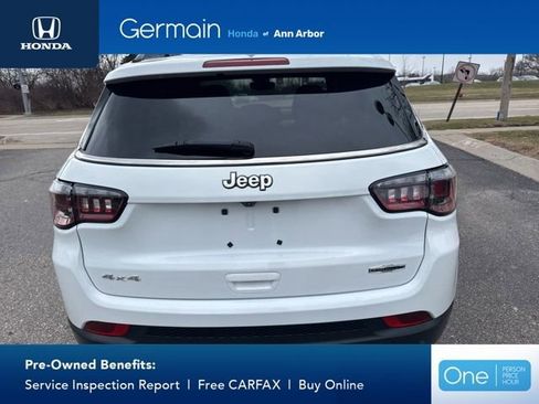 Used 2023 Jeep Compass Latitude AWD/4WD image 9