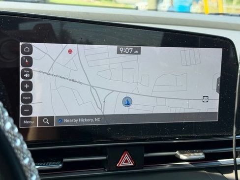 Used 2024 Hyundai Elantra SEL FWD image 24