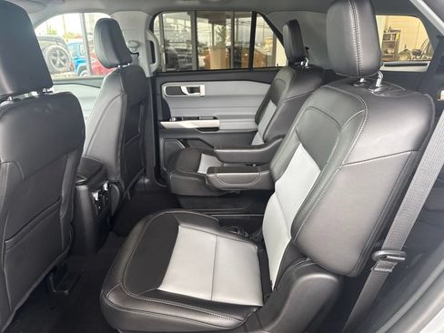 Used 2024 Ford Explorer XLT w/ Equipment Group 202A AWD/4WD image 12