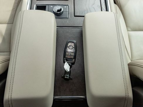 Used 2024 Lincoln Navigator L Reserve AWD/4WD image 26