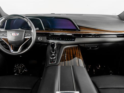 Used 2024 Cadillac Escalade ESV Premium Luxury image 53