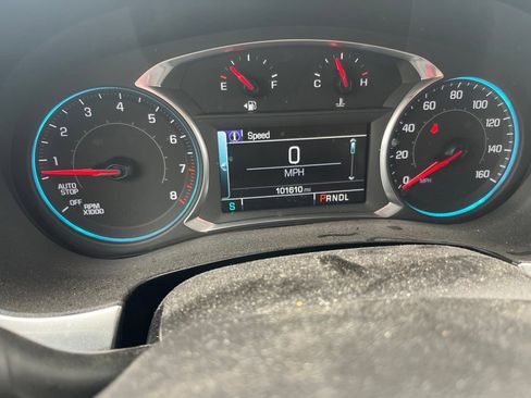 Used 2019 Chevrolet Traverse LT FWD image 11