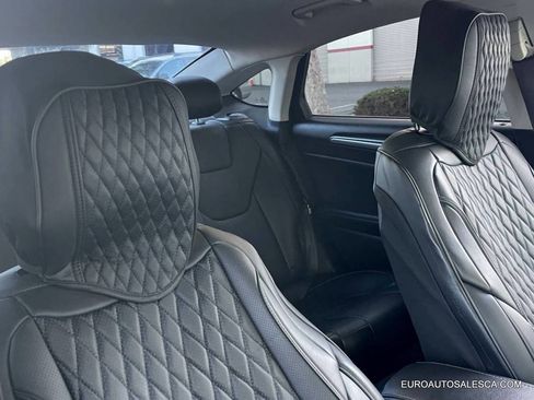 Used 2014 Ford Fusion Titanium image 32