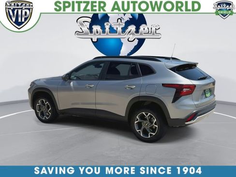 Used 2024 Chevrolet Trax LT w/ Driver Confidence Package FWD image 7