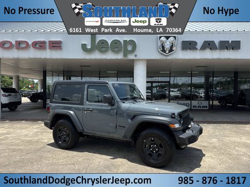 Used 2025 Jeep Wrangler Sport AWD/4WD image 1