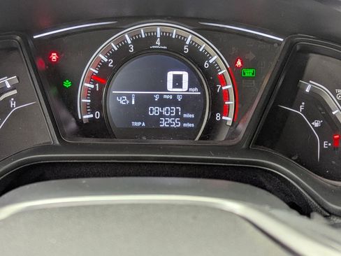Used 2018 Honda Civic Sport image 19