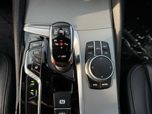 Used 2020 BMW M5 image 8