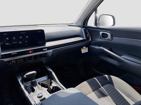 New 2026 Kia Sorento LX FWD image 21