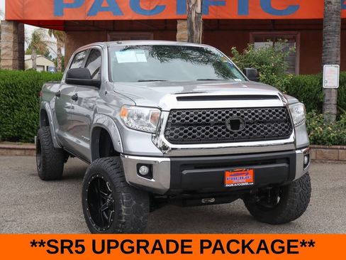 Used 2016 Toyota Tundra SR5 w/ SR5 Upgrade Package AWD/4WD image 2
