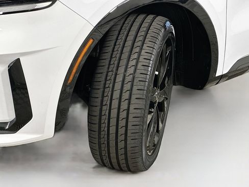 Used 2023 Kia Sorento SX FWD image 25