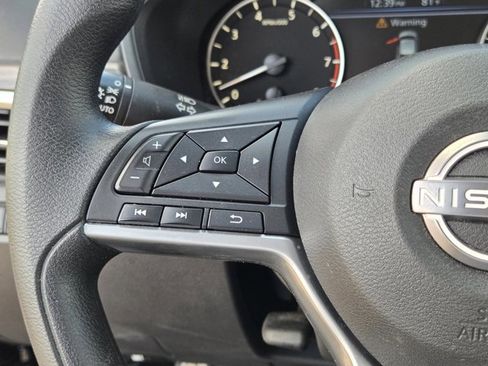 Used 2025 Nissan Altima 2.5 SV image 21