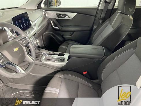 Used 2026 Chevrolet Blazer LT w/ Convenience Package FWD image 11