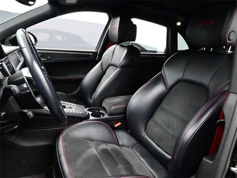 Used 2018 Porsche Macan GTS image 5
