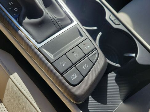 New 2026 Kia Sportage EX image 38