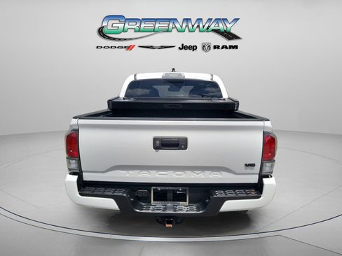 Used 2023 Toyota Tacoma TRD Sport image 3