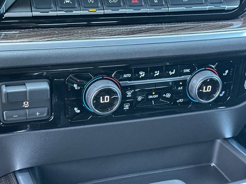 New 2026 Chevrolet Silverado 1500 LT w/ Convenience Package II AWD/4WD image 20