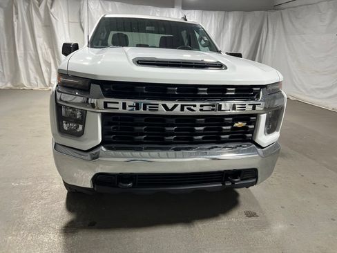 Used 2022 Chevrolet Silverado 2500 LT AWD/4WD image 2