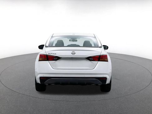 Used 2026 Nissan Altima 2.5 SV FWD image 8