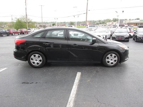 Used 2016 Ford Focus S FWD image 3